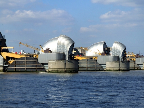 Adapting to a changing climate in Europe: Strategies for reducing risk and building resilience