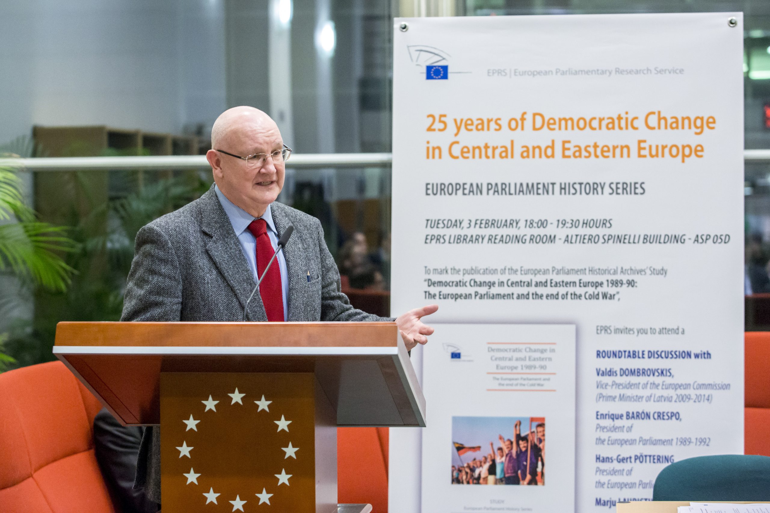 25 years of democratic change in Central and Eastern Europe: The European Parliament and the end of the Cold War