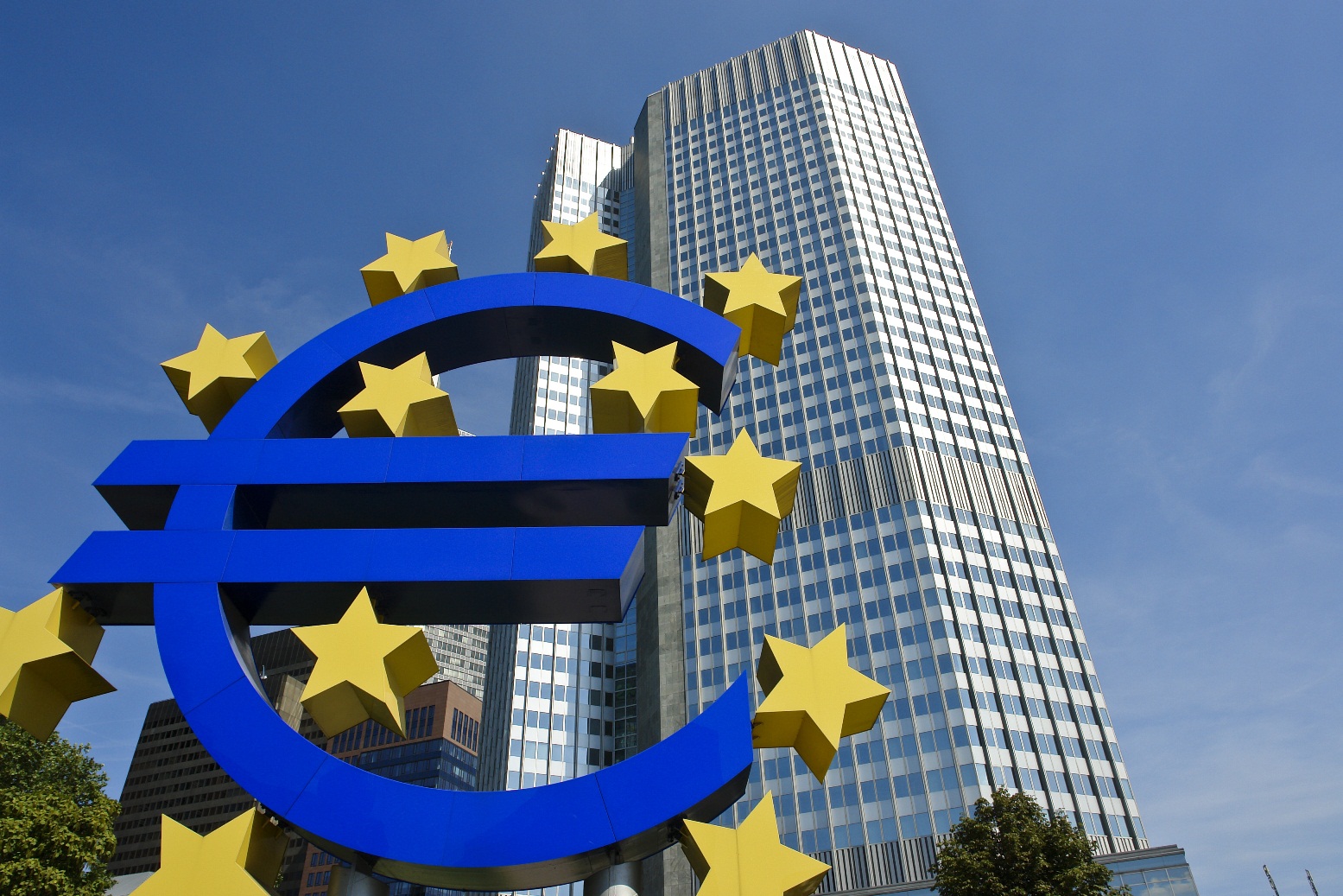 The ECB’s ‘unorthodox’ monetary policy [What Think Tanks are thinking]