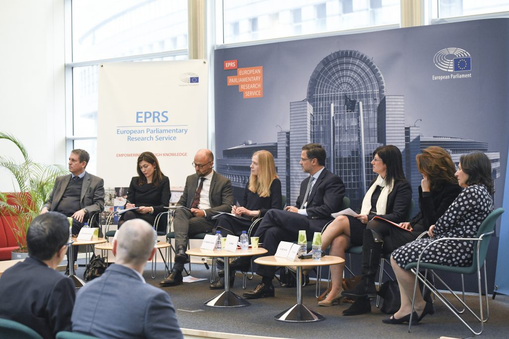 DG EPRS discussion - 2018 : Navigating currents and winds - Ten issues to watch