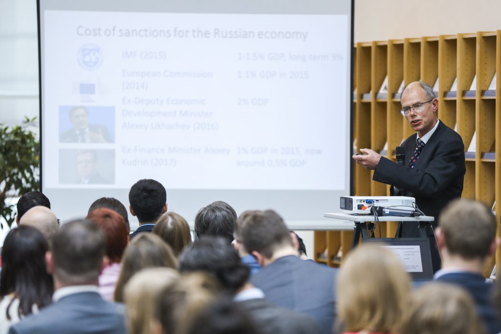 DG EPRS Policy round table - ' EU sanctions against Russia : What's next ? '